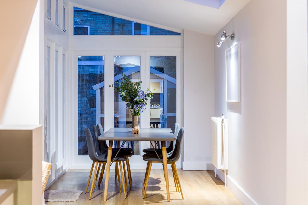 The Modern Classic - Contemporary & Elegant 3Bdr Home Κέμπριτζ Εξωτερικό φωτογραφία
